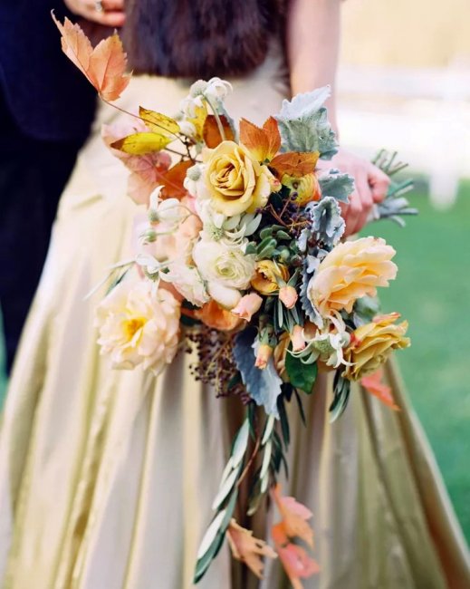 Букет невесты с осенней зеленью