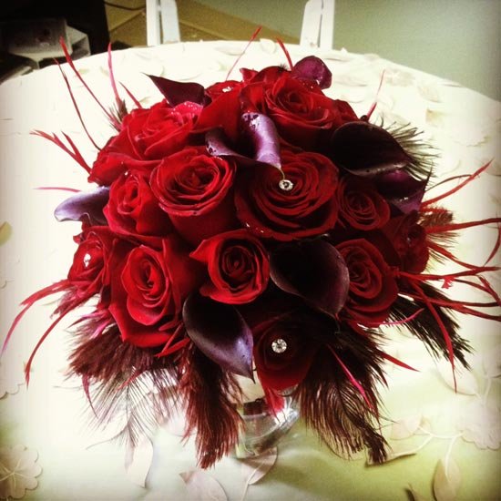 Букет невесты в цвете бордо