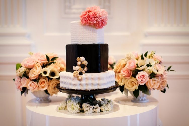 Свадебный торт а-ля Коко Шанель