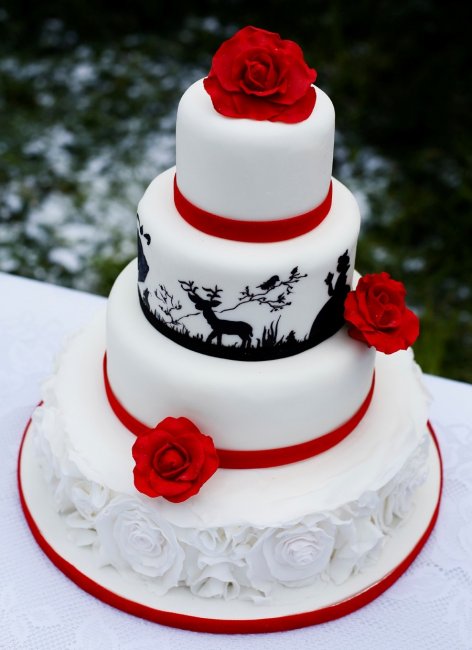 Свадебный торт в стиле «Белоснежка и семь гномов»