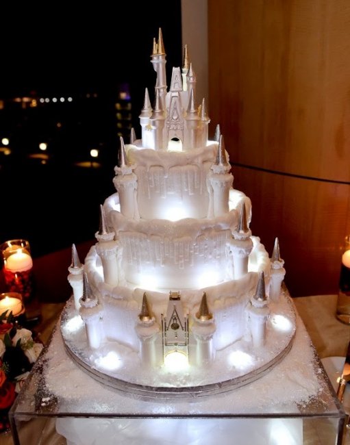 Свадебный торт в стиле «Спящая красавица»