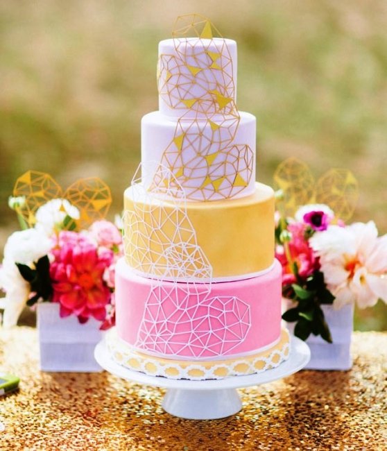 Геометрический свадебный торт