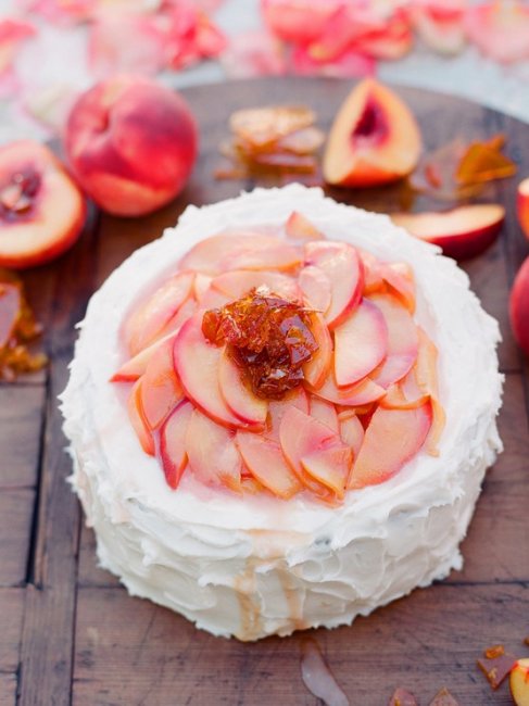 Торт для свадьбы в персиковом стиле