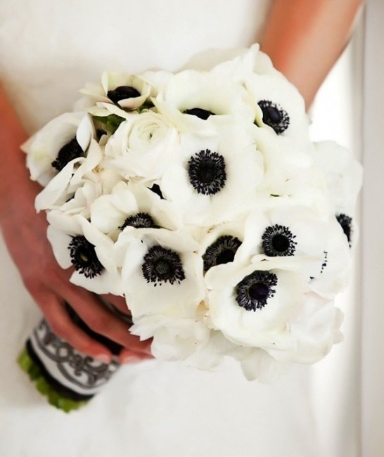 Букет невесты для свадьбы в стиле Коко Шанель