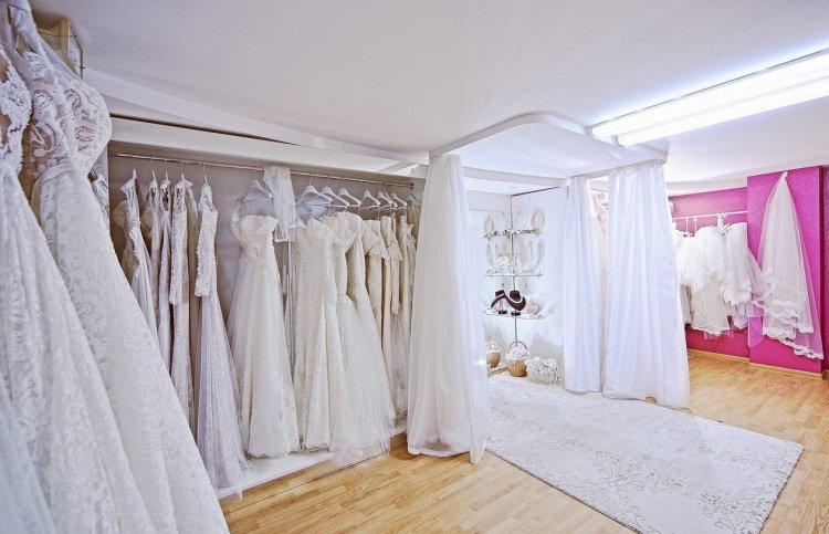 Широкий выбор свадебных платьев - радость для любой невесты