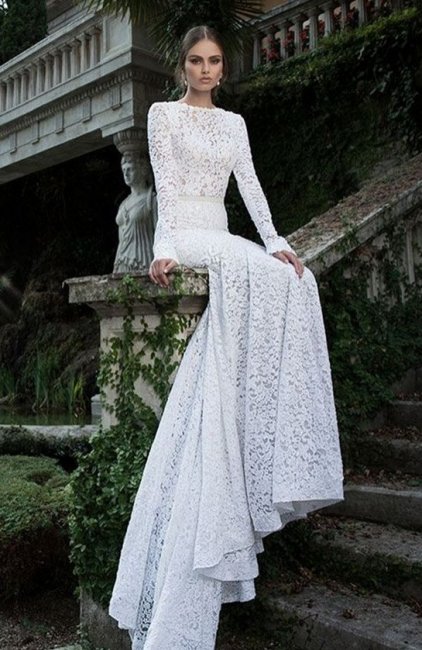 Скромное свадебное платье с кружевным верхом