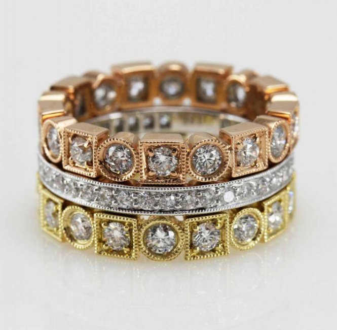 Оригинальное обручальное кольцо с бриллиантами