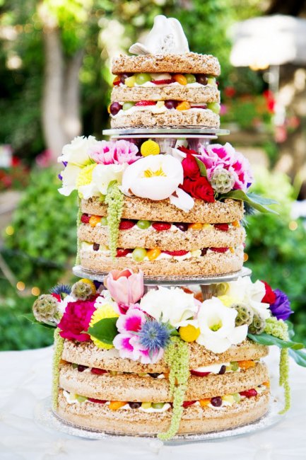 Яркий торт для свадьбы