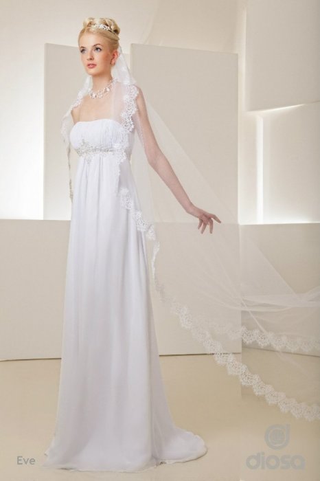 Eve Цвет: кремовый Размер: 42-44-46 Цена: 24.000 Легкое шифоновое платье в стиле ампир со шлейфом в 