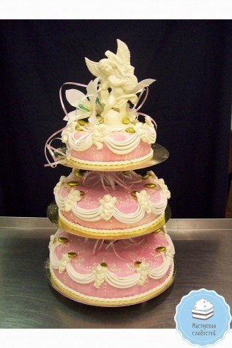 Мастерская сладостей разделяет важность этого события и предлагает свадебные торты на заказ в спб в 
