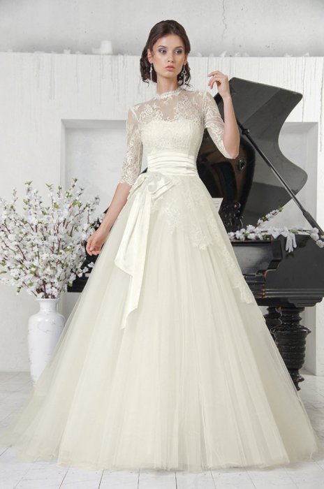 Модель свадебного платья 