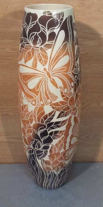 Напольная ваза Бабочки среди цветов высота 80 сантиметров