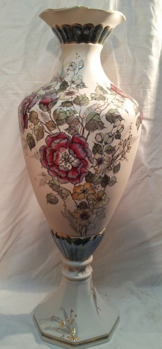 Фарфоровая ваза для живых цветов высота 60 сантиметров