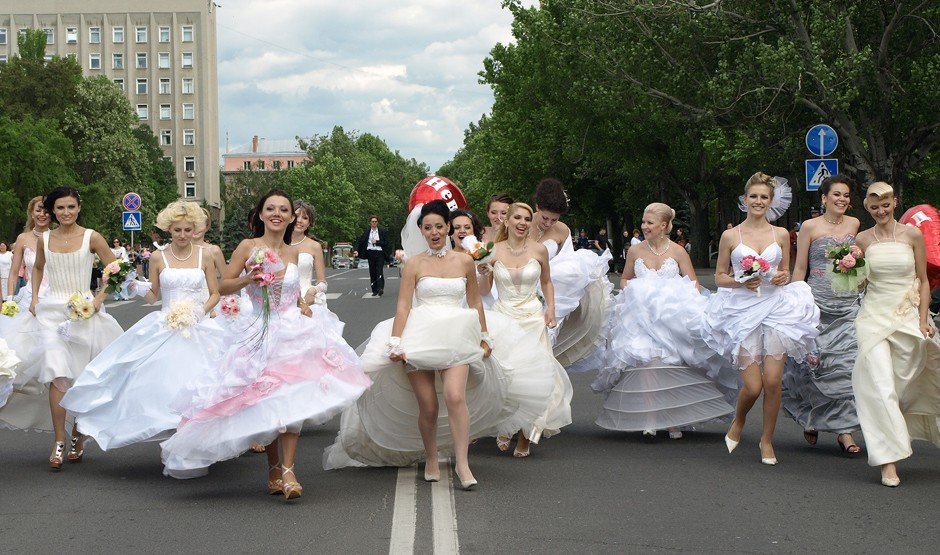 Парад Невест в г.Николаеве.
