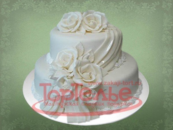 Двухъярусный красивый торт с белыми лентами и розами в традиционном духе. Классический лаконичный ст