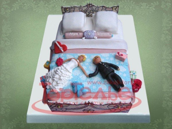 Если вам понравился этот шикарный торт в виде кровати для молодоженов, вам не чужд размах и чувства 