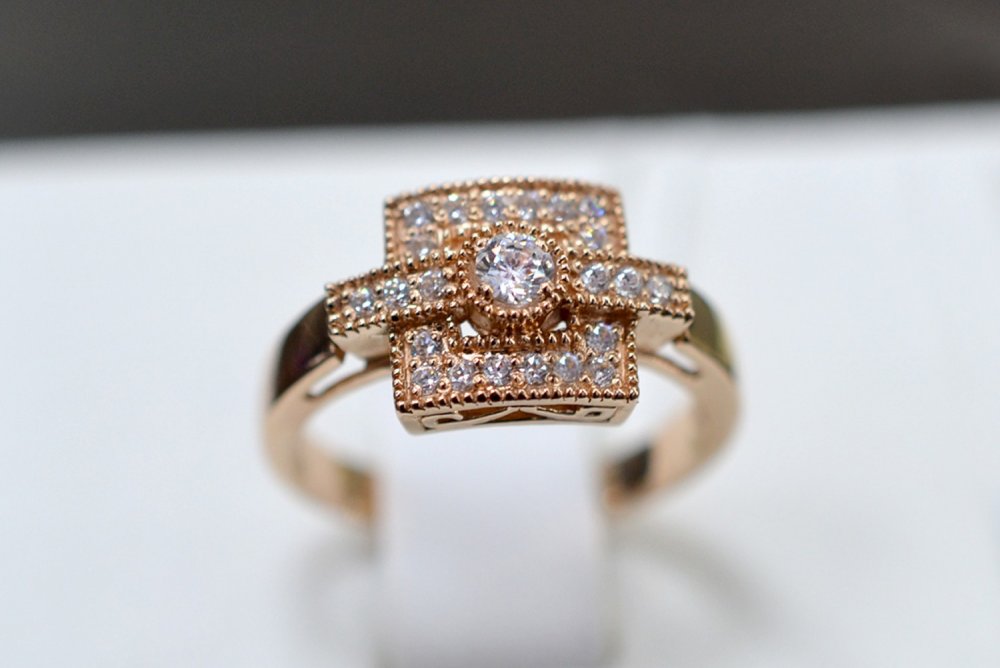 Золотое кольцо с бриллиантами!