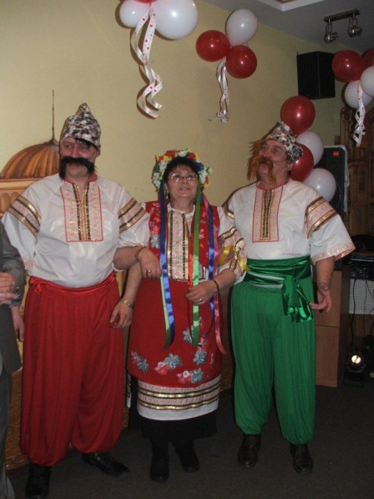 Украинская тематика,гости в моих костюмах смотрятся великолепно!
