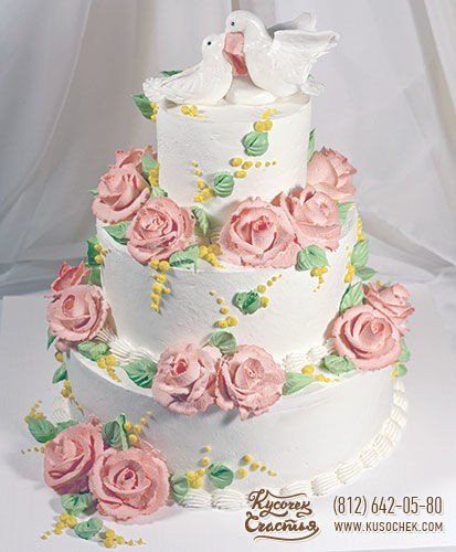 svadebnyj-tort-rozy-i-golubki
