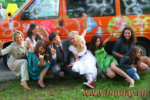 хиппи-автобус, свадебная прогулка с сюрпризом, хиппи-свадьба 2009