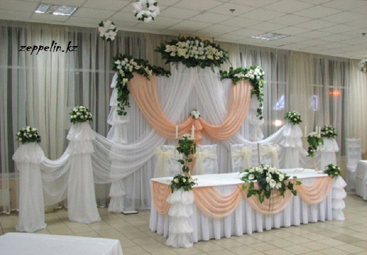 Оформление стола на свадьбу живыми цветами