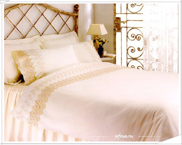 Свадебное постельное белье Rose Guipure марки Home Sweet Home.