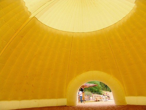 4. Полупрозрачный купол и основание шатра! Что не только предаёт шатру визуальную лёгкость, но и соз