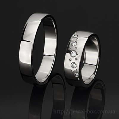 Обручальные кольца с бриллиантами аква-стиль
