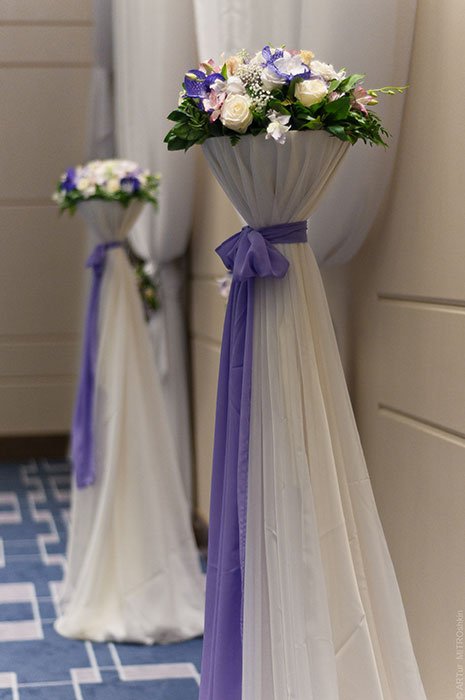Свадьба в ультрофиолетовом цвете. Цветы