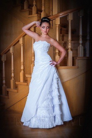 Свадебное платье Габриэль (Клер Деви) Цена 22900 руб. Свадебное платье А-силуэта с кружевным корсето