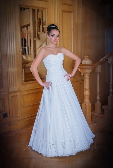 Свадебное платье Мариэль(Клер Деви) Цена 22900 руб. Платье А-силуэта из шифона и атласа. Корсет с ко