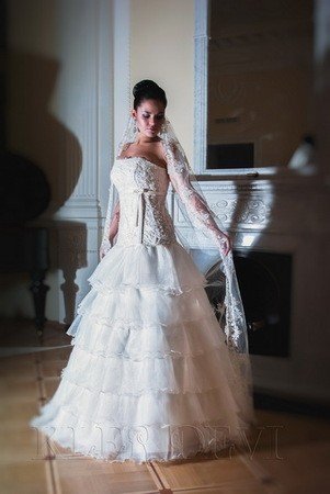 Свадебное платье Анжелика (Клер Деви) Цена 22900 руб. Корсет из кружева, расшитого бисером и стекляр