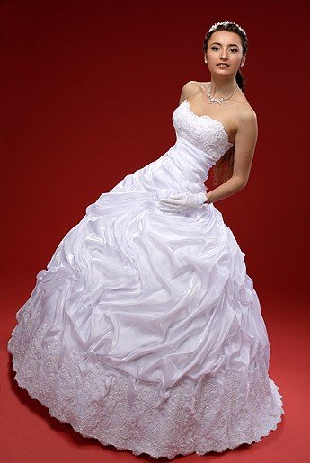 Свадебное платье Влада. Цена 33.500 руб. Ткань: органза,кружево.