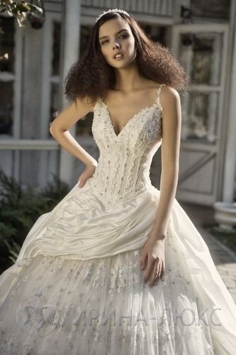 Свадебное платье Томила. Цена 38.000 руб. Ткань-гипюр.