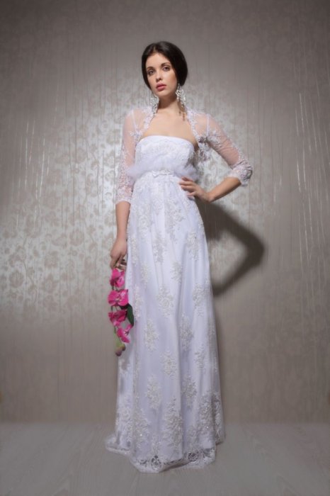 Свадебное платье Кристиана. Цена 29.500 руб. Фасон платья подходит для будущей мамы!