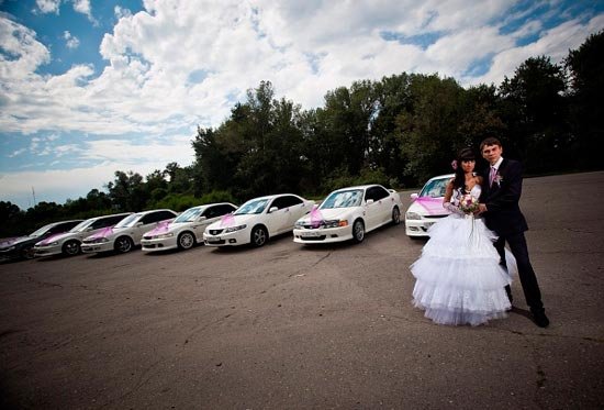 Свадебный кортеж из одинаковых авто